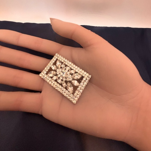 1950s GLAMOUR! Large Rectangular Marquise Rhinestone Brooch - Picture 14 of 16